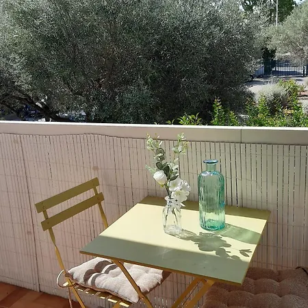South Facing Ac Studio With Terrace And Parking - Dodo Et Tartine *
